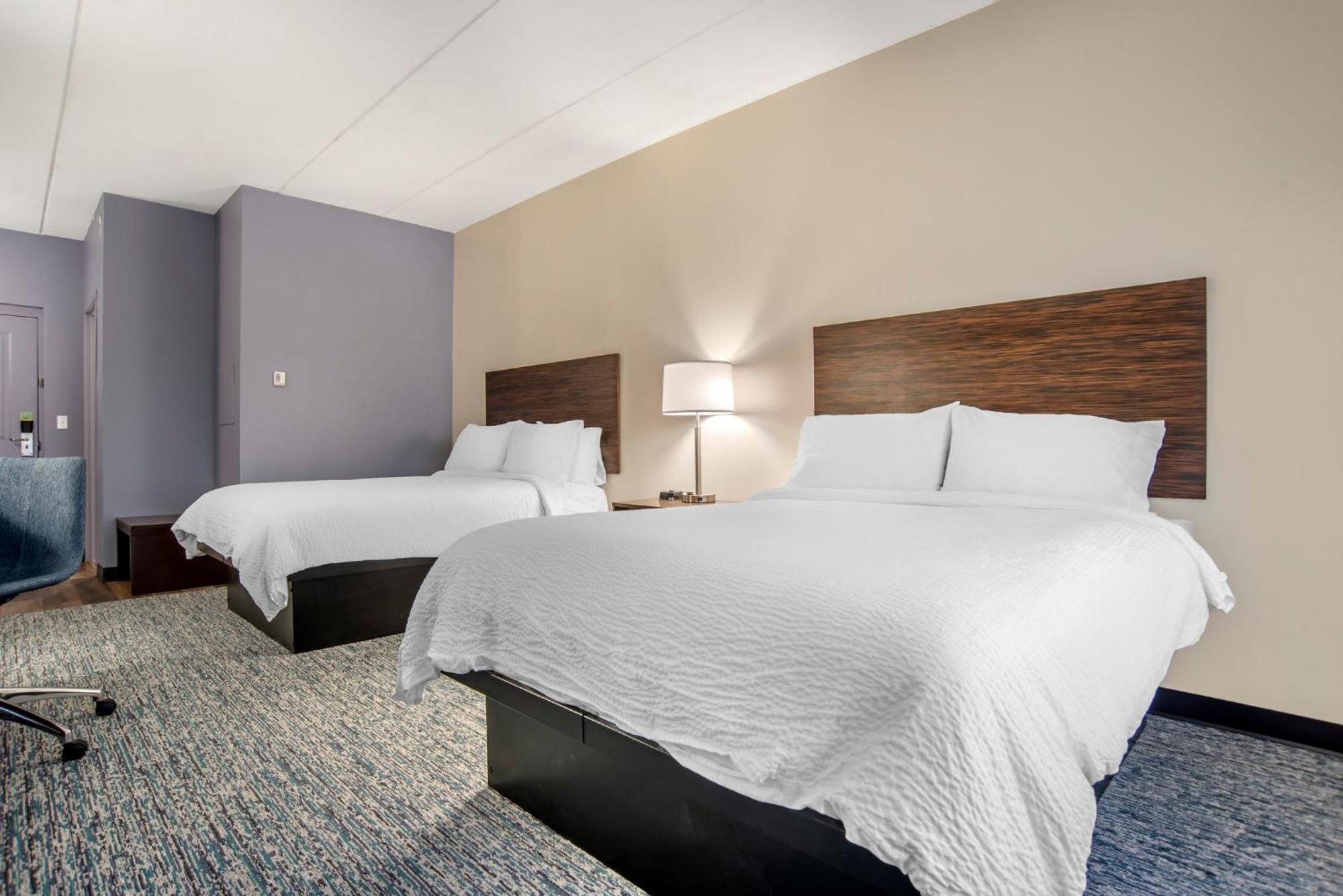 Garner Panama Northeast By Ihg Hotel